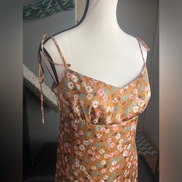 Floral Dress with Adjustable Straps - Picture 2 of 11